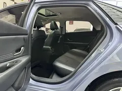 2023 Hyundai Elantra 1.5L CVT LUX Premium, синий — фото 8