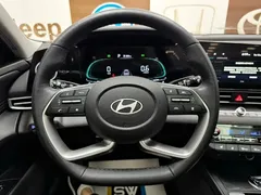 2023 Hyundai Elantra 1.5L CVT LUX Premium, синий — фото 11