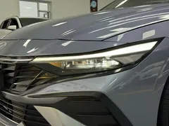 2023 Hyundai Elantra 1.5L CVT LUX Premium, синий — фото 21