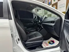 2022 Toyota Yaris L Zhixuan X 1.5L CVT Luxury Plus, белый — фото 10