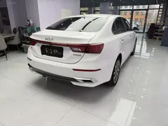 2021 Kia Cerato 1.5L CVT Fashion, белый — фото 6