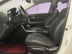 2021 Kia Cerato 1.5L CVT Fashion, белый — фото 9