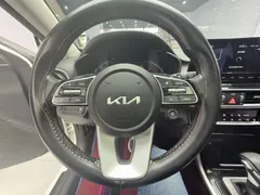 2021 Kia Cerato 1.5L CVT Fashion, белый — фото 12