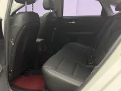 2021 Kia Cerato 1.5L CVT Fashion, белый — фото 17