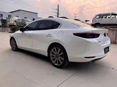 2022 Mazda 3 2.0L AT, белый — фото 7