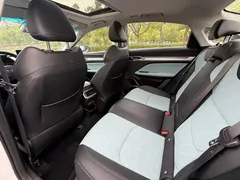 2022 Geely Emgrand L 1.4T CVT Ultimate, белый — фото 8
