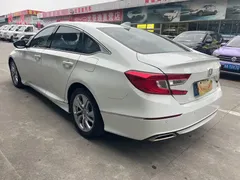 2018 Honda Accord 260TURBO Elite, белый — фото 9