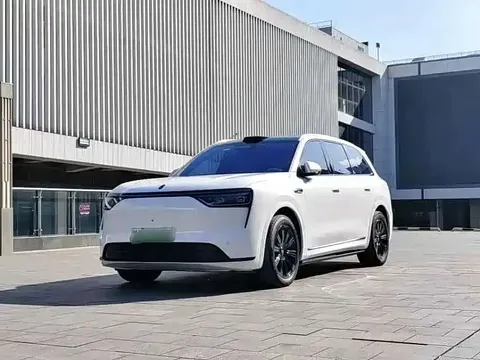 2025 Aito M8 EREV Max+ 53.4kWh 6-seat 192-line LiDAR