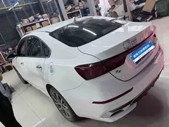 2021 Kia Cerato 1.5L CVT Fashion, белый — фото 2