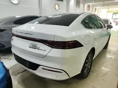 2024 BYD Qin PLUS Honor DM-i PHEV 55km Leading, белый — фото 7
