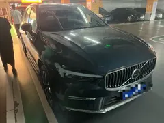2024 Volvo XC60 4WD Zhiyuan Luxury, чёрный — фото 3