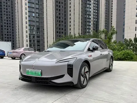 2025 Hongqi EH7 640 4WD