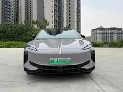2025 Hongqi EH7 640 4WD — фото 2