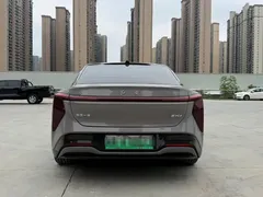 2025 Hongqi EH7 640 4WD — фото 8