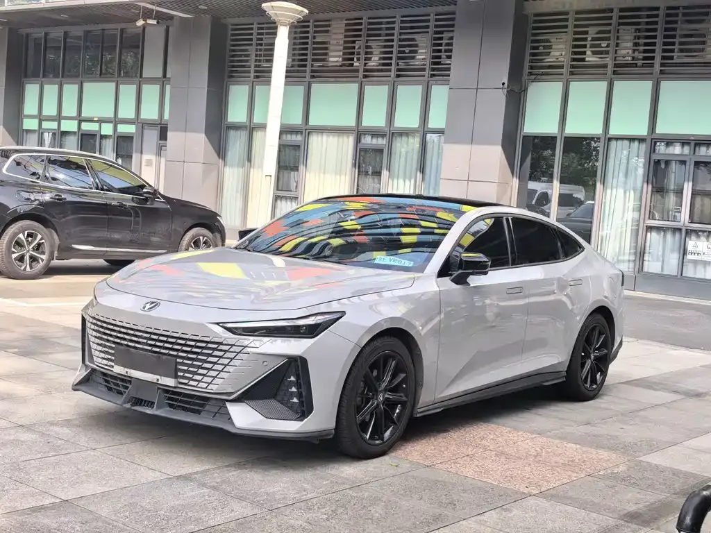 2022 Changan UNI-V 1.5T Premium