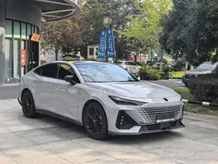 2022 Changan UNI-V 1.5T Premium — фото 10
