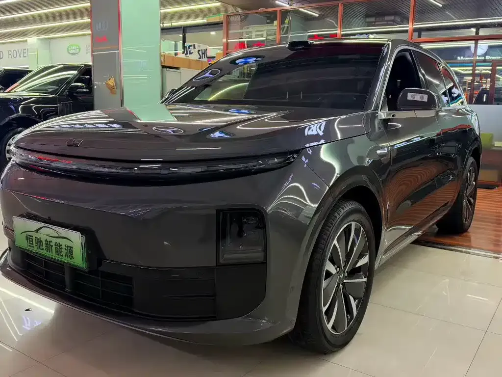 2025 Li Auto L6