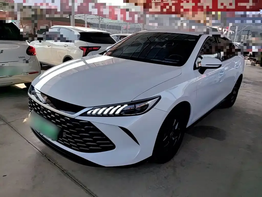 2025 BYD Qin PLUS DM-i PHEV Smart Driving 55km Leading