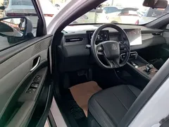 2025 BYD Qin PLUS DM-i PHEV Smart Driving 55km Leading, белый — фото 16