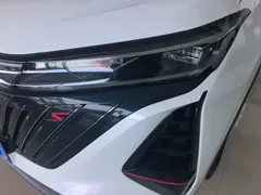 2022 Changan CS75 PLUS 2nd Gen 1.5T AT Premium, белый — фото 24