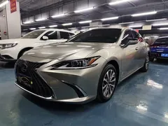 2021 Lexus ES 200 Excellence — фото 3