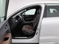 2022 Volvo XC60 4WD Zhiyi Luxury, белый — фото 10