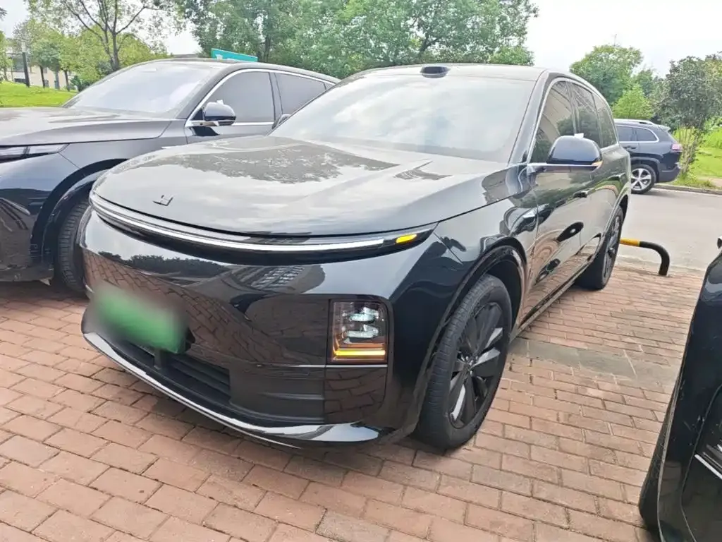 2025 Li Auto L6