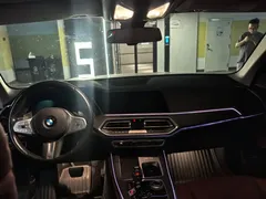 2022 BMW X5 30Li Premium M Sport Package, чёрный — фото 4
