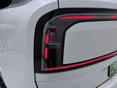 2025 Zeekr 9X Hyper 70kWh 6-seat, белый — фото 18