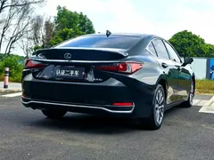 2022 Lexus ES 300h Excellence — фото 7