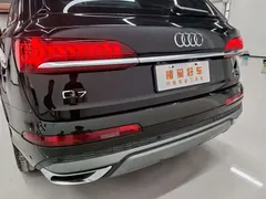 2023 Audi Q7 45 TFSI quattro S line Sport, чёрный — фото 6