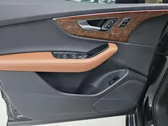 2023 Audi Q7 45 TFSI quattro S line Sport, чёрный — фото 8
