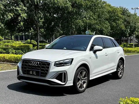 2022 Audi Q2L 35 TFSI Fashion Sport