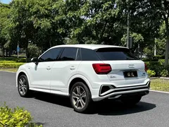 2022 Audi Q2L 35 TFSI Fashion Sport, белый — фото 6