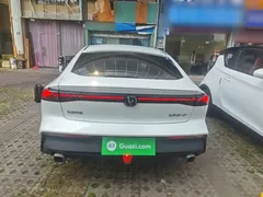 2023 Changan UNI-V 1.5T Smart Pilot, белый — фото 6