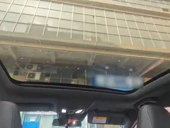 2023 Changan UNI-V 1.5T Smart Pilot, белый — фото 18