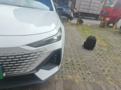 2023 Changan UNI-V 1.5T Smart Pilot, белый — фото 24