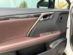 2020 Lexus RX 300 4WD Elegance, белый — фото 11
