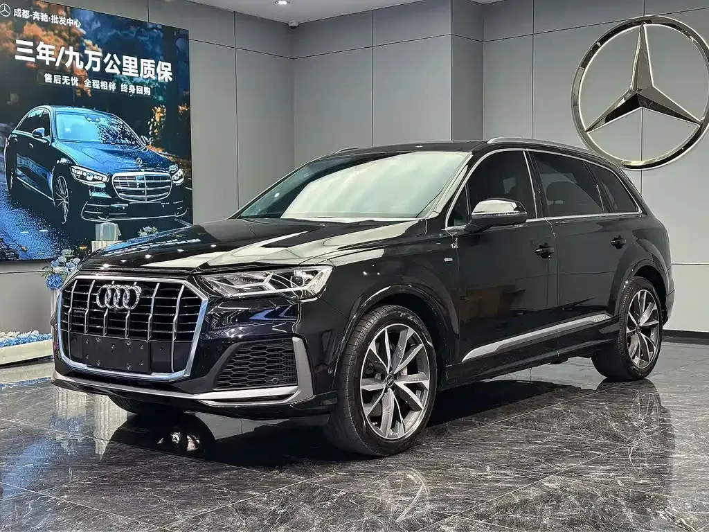 2023 Audi Q7 55 TFSI quattro S line Sport