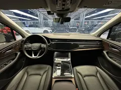 2023 Audi Q7 55 TFSI quattro S line Sport, чёрный — фото 4