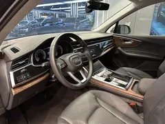 2023 Audi Q7 55 TFSI quattro S line Sport, чёрный — фото 6
