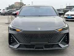 2023 Changan UNI-V 1.5T Premium — фото 2
