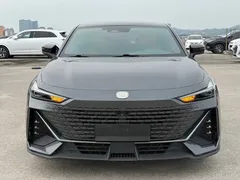 2023 Changan UNI-V 1.5T Premium — фото 2