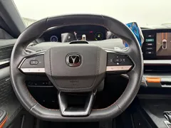 2023 Changan UNI-V 1.5T Premium — фото 5