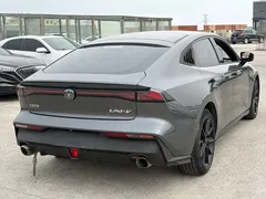 2023 Changan UNI-V 1.5T Premium — фото 13