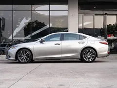 2022 Lexus ES 300h Premium — фото 4