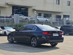 2021 BMW 5 Series 530Li Luxury Package, чёрный — фото 5