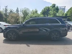 2025 Li Auto L8 Smart Refresh, чёрный — фото 15