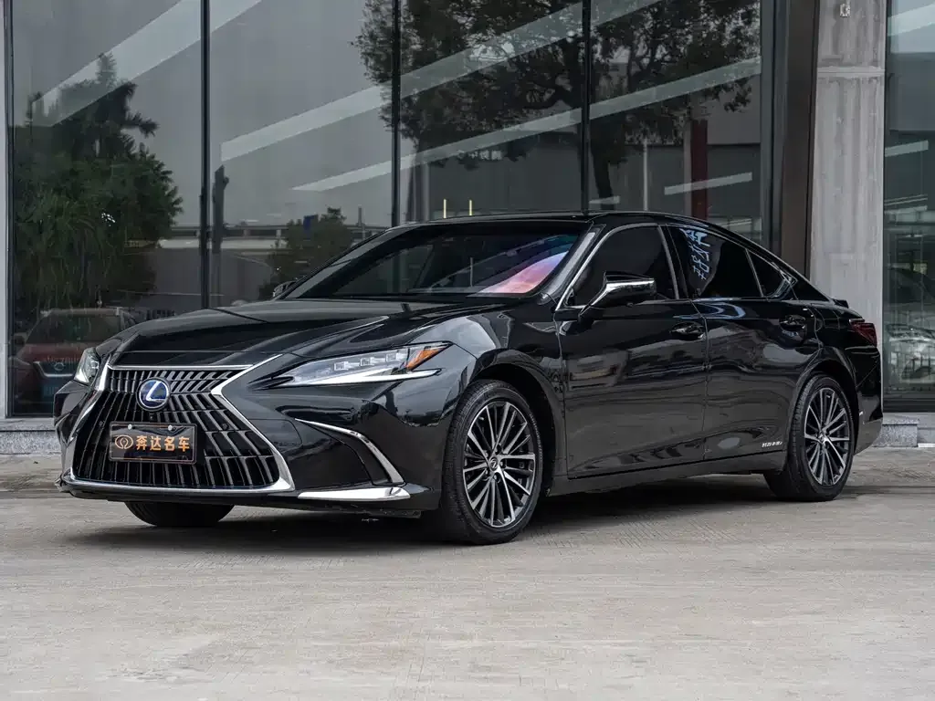 2021 Lexus ES 300h Premium