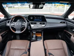 2021 Lexus ES 300h Premium, чёрный — фото 13